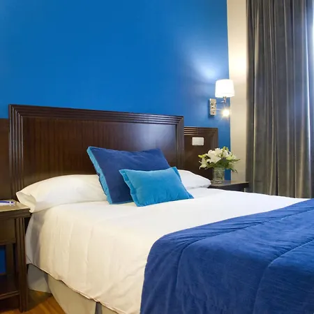 Escuela Hotel 4*